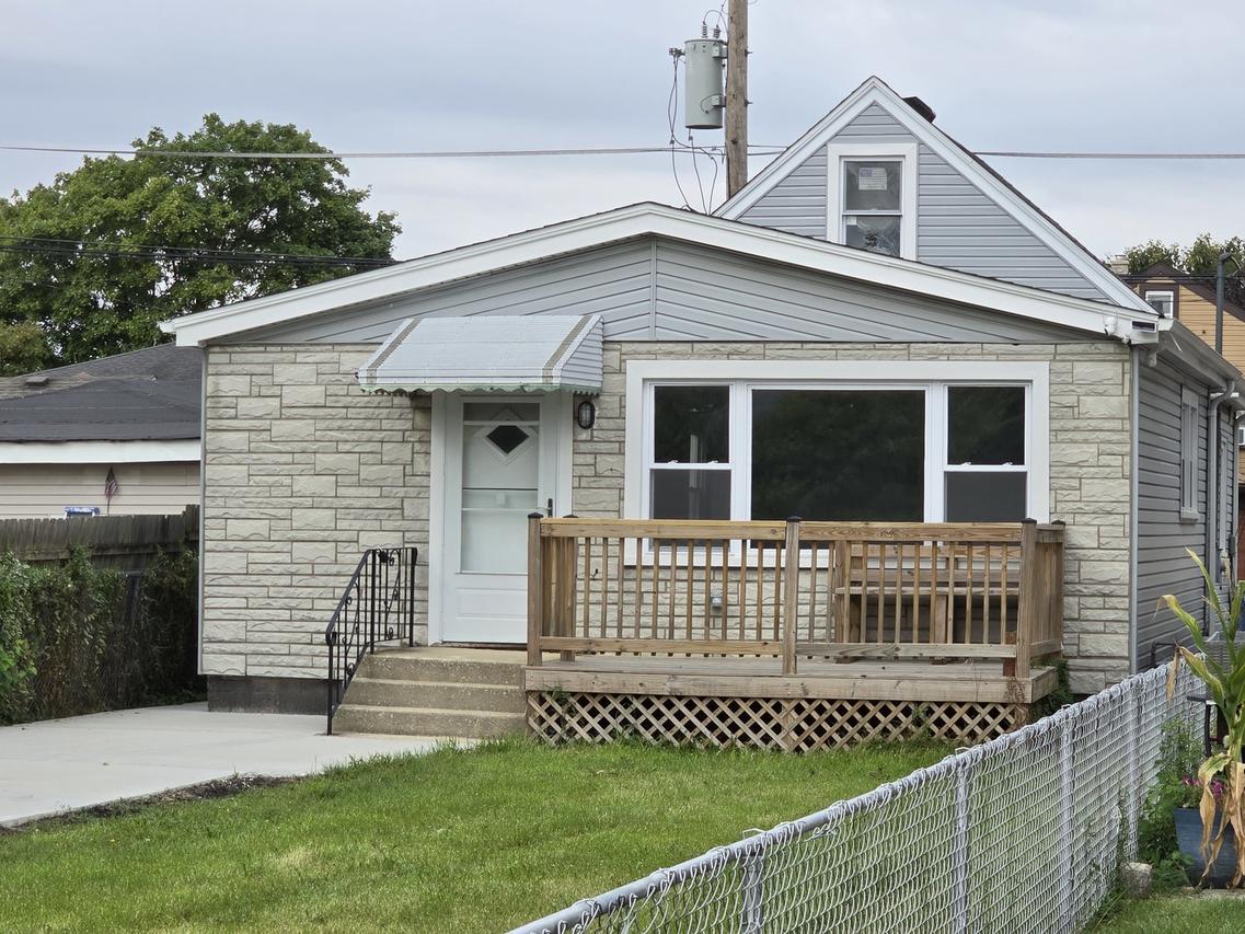 4854 S Latrobe Ave., Chicago, IL 60638