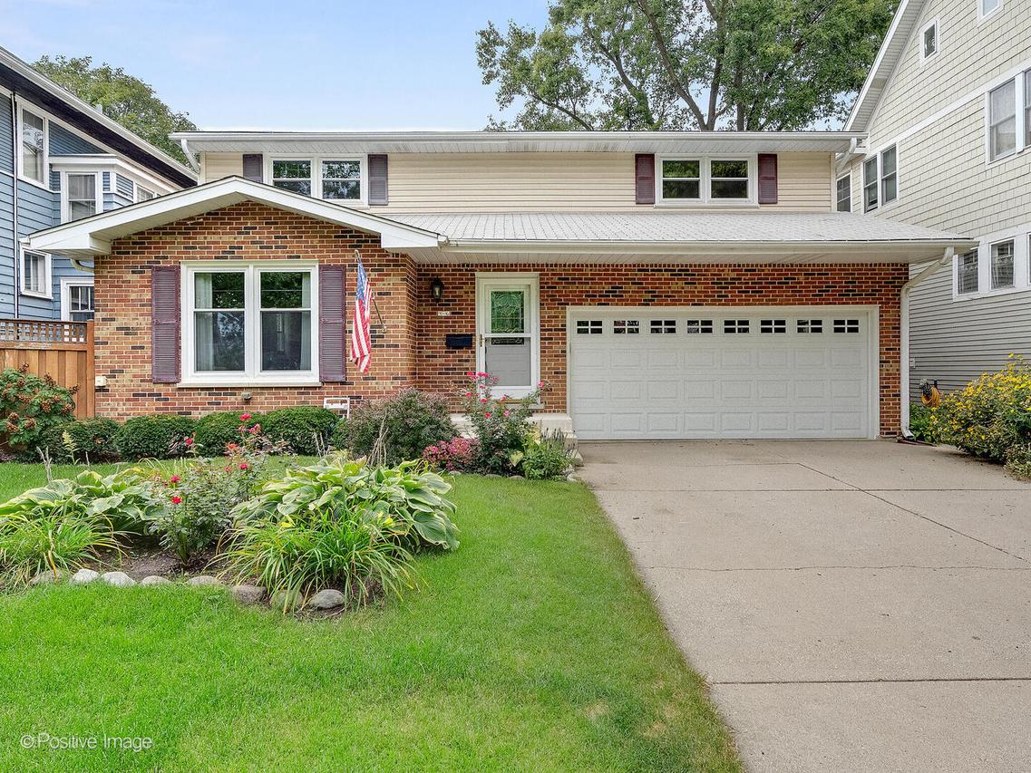 346 8th Ave., La Grange, IL 60525