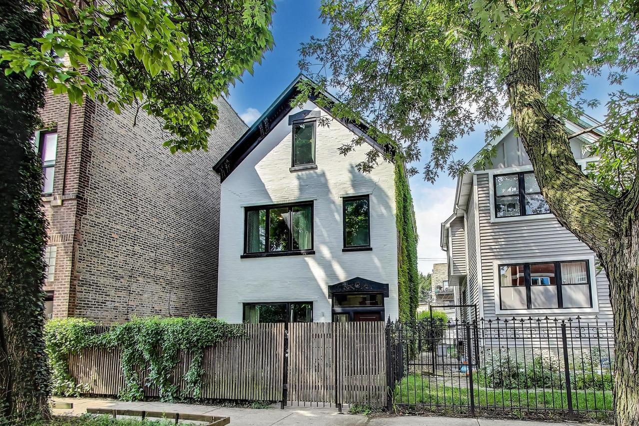 1002 N Mozart St., Chicago, IL 60622