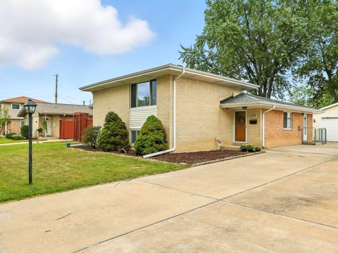 4336 Scott St., Oak Forest, IL 60452