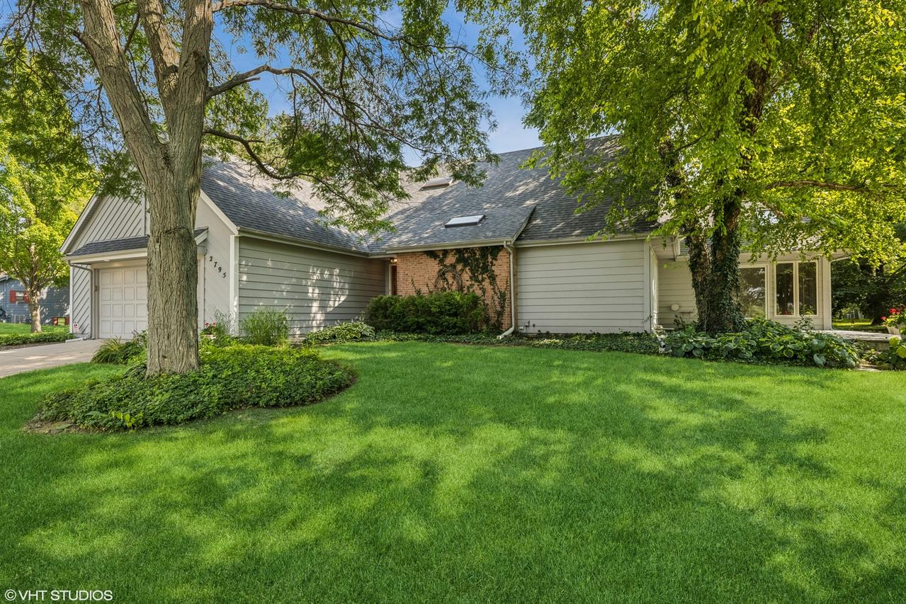 2795 Brechin Tr., Elgin, IL 60124