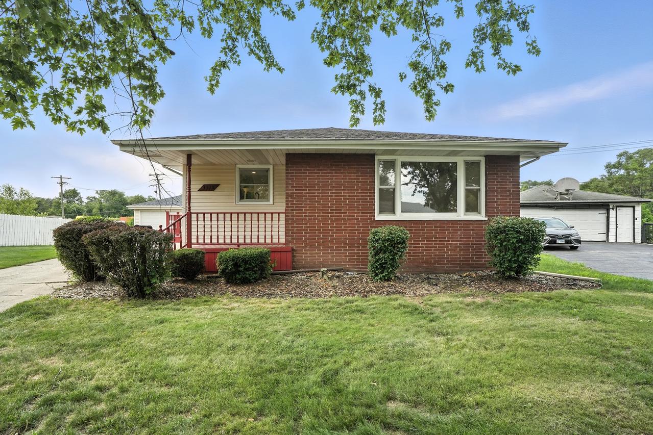 3312 E 170th St., Lansing, IL 60438