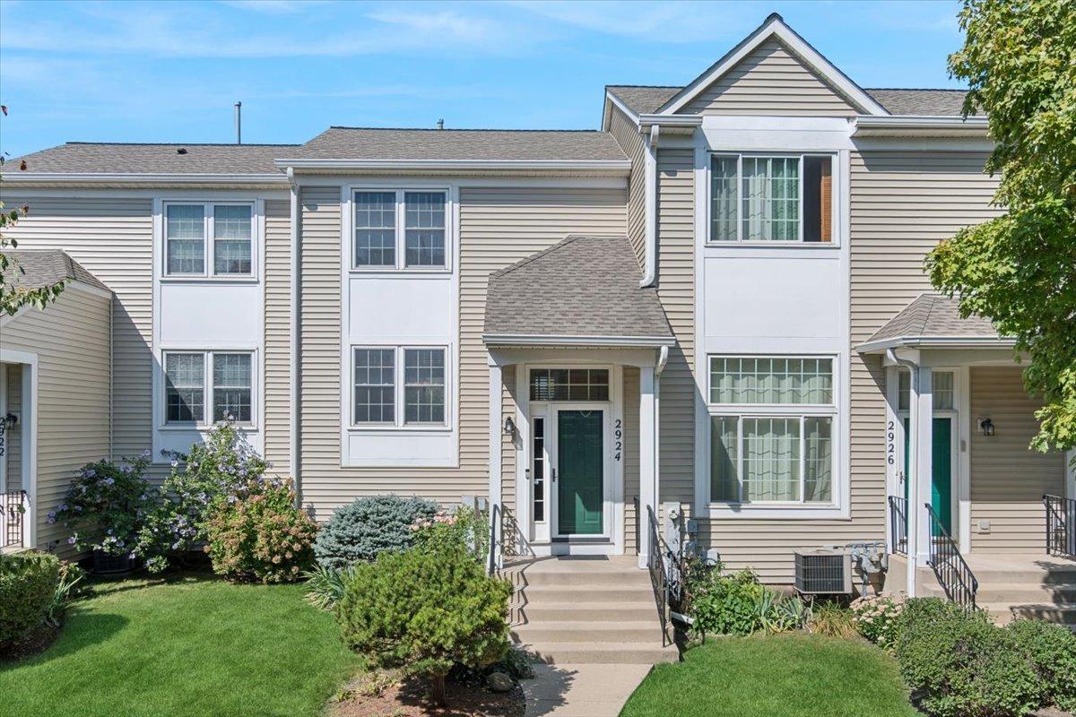2924 Shelly Ln., Aurora, IL 60504