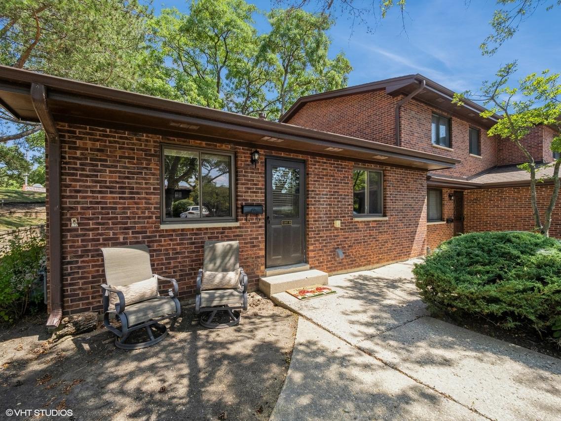 1101 Geneva Ln. #B, Lake Zurich, IL 60047