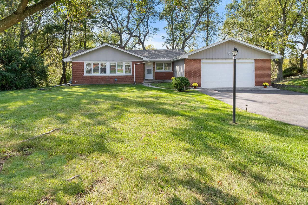 820 Exmoor Rd., Olympia Fields, IL 60461