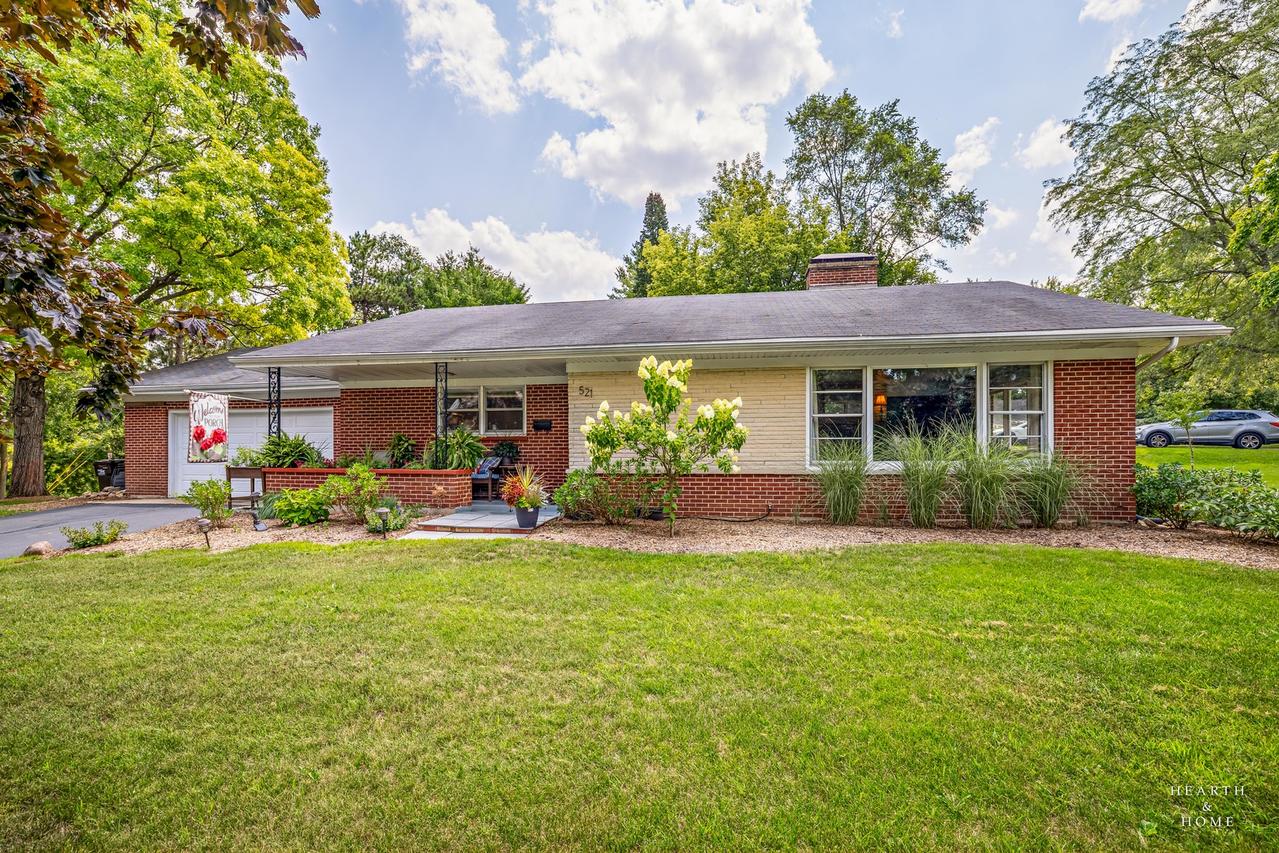 521 Skyline Dr., Fox River Grove, IL 60021