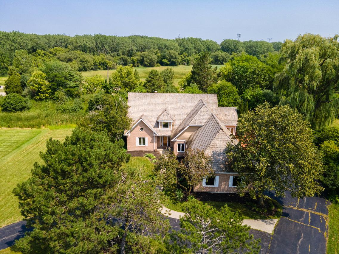 6248 Pine Tree Dr., Long Grove, IL 60047