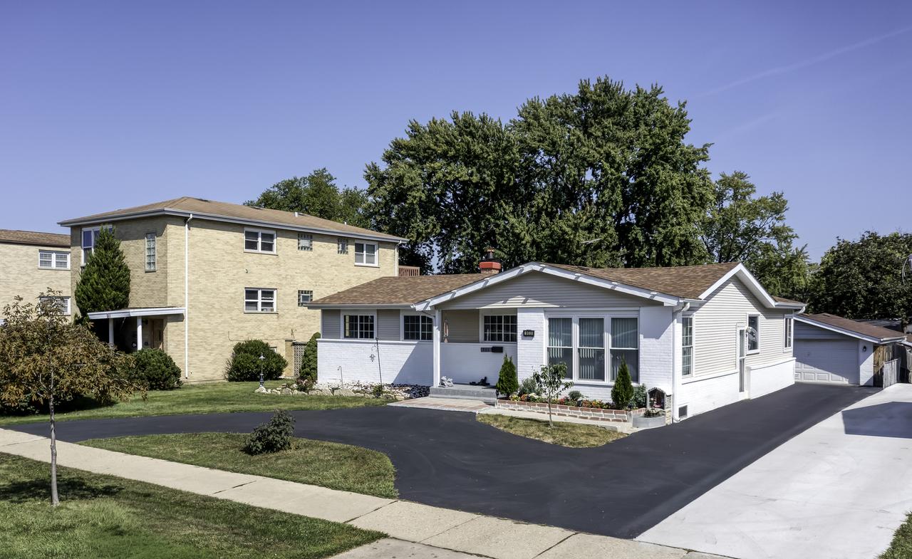 903 S York Rd., Bensenville, IL 60106