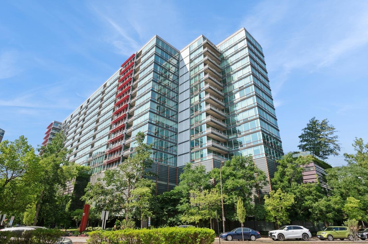 800 Elgin Rd. #1002, Evanston, IL 60201