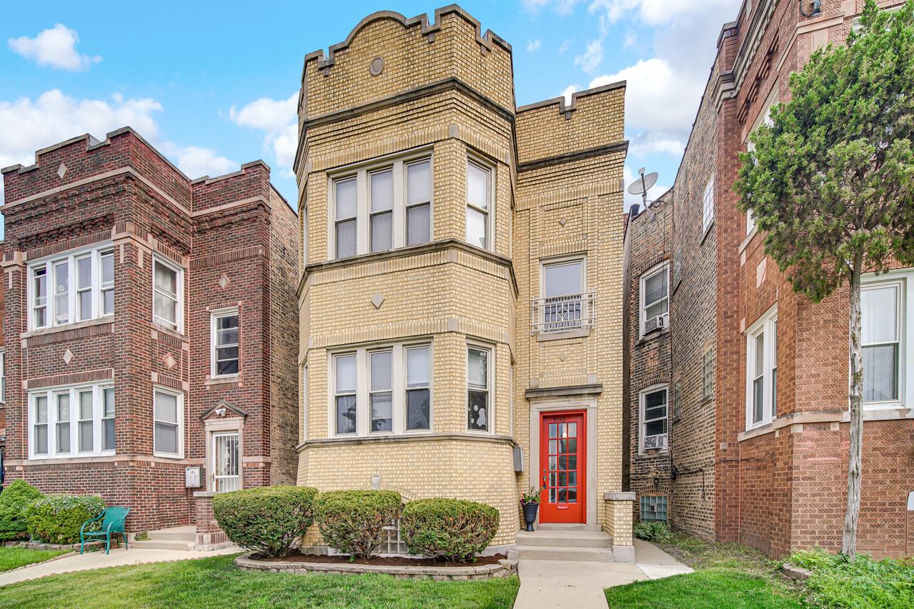 5042 W Wellington Ave., Chicago, IL 60641