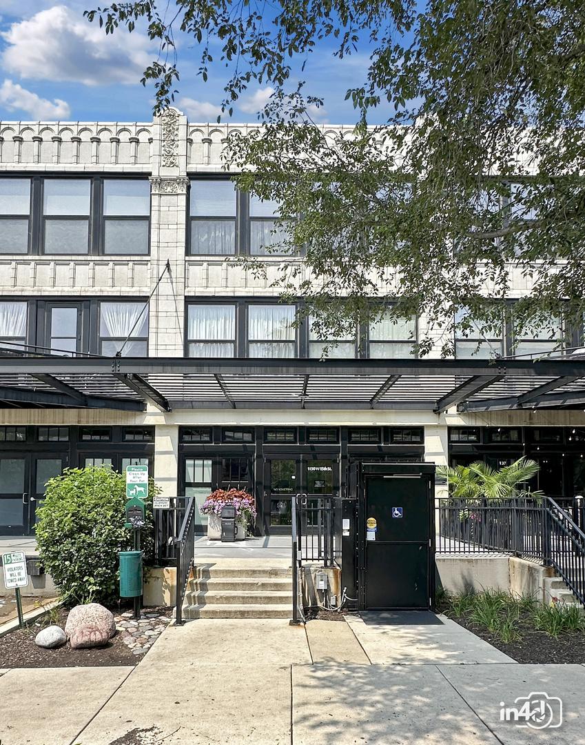 1150 W 15th St. #232, Chicago, IL 60608