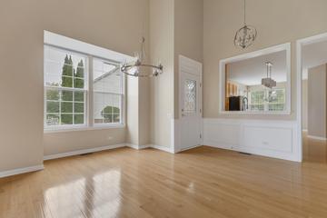 34 Twickenham Ct., Algonquin, IL 60102