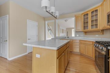 34 Twickenham Ct., Algonquin, IL 60102