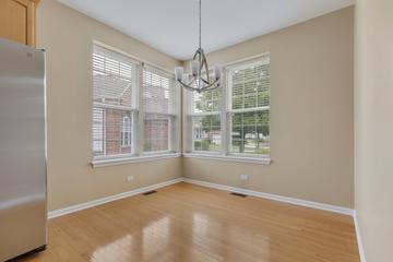 34 Twickenham Ct., Algonquin, IL 60102