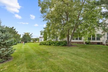 34 Twickenham Ct., Algonquin, IL 60102