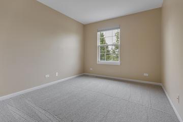 34 Twickenham Ct., Algonquin, IL 60102