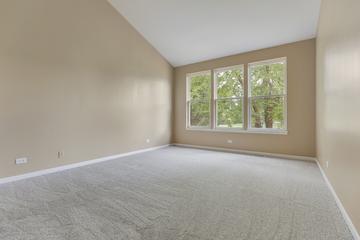 34 Twickenham Ct., Algonquin, IL 60102