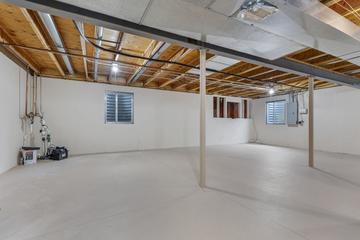 34 Twickenham Ct., Algonquin, IL 60102