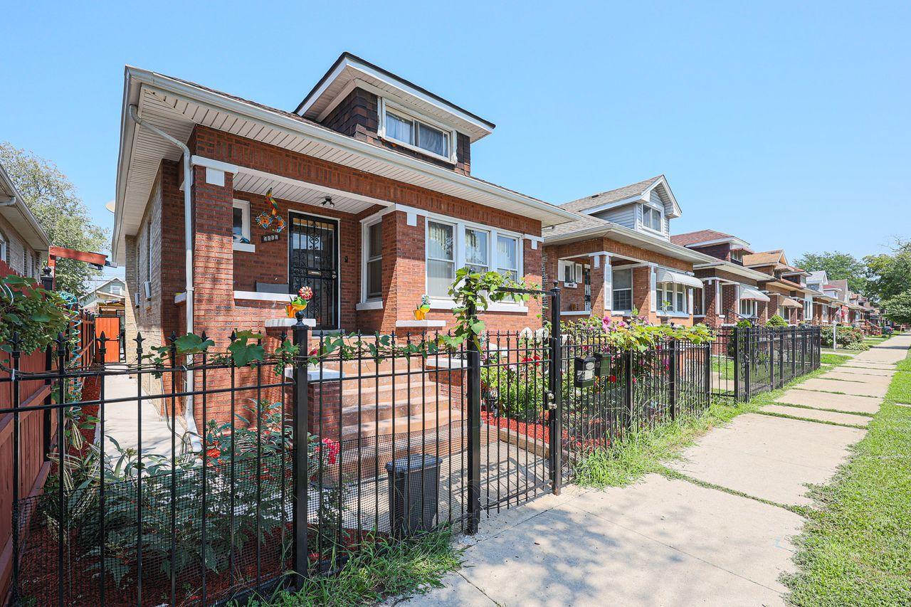 4938 W Crystal Ave., Chicago, IL 60651