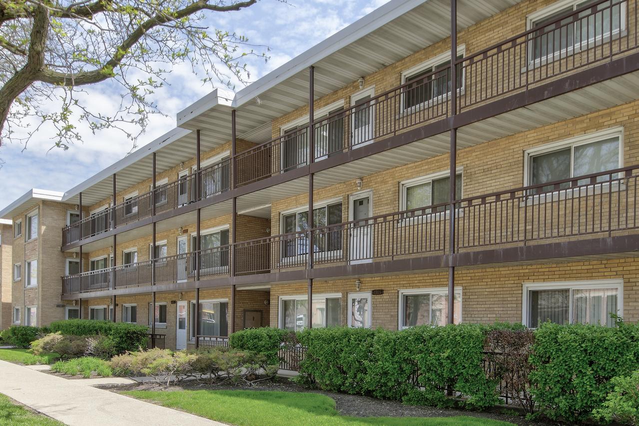4911 N Harlem Ave. #3, Chicago, IL 60656