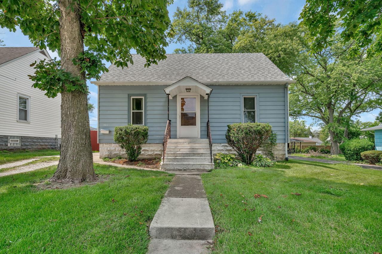 1811 Highland Ave., Crest Hill, IL 60403
