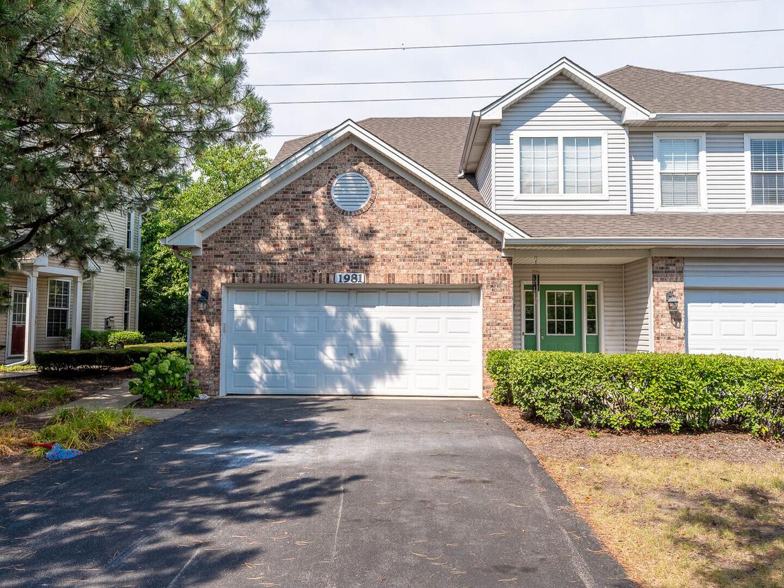 1981 Golden Gate Ln., Naperville, IL 60563