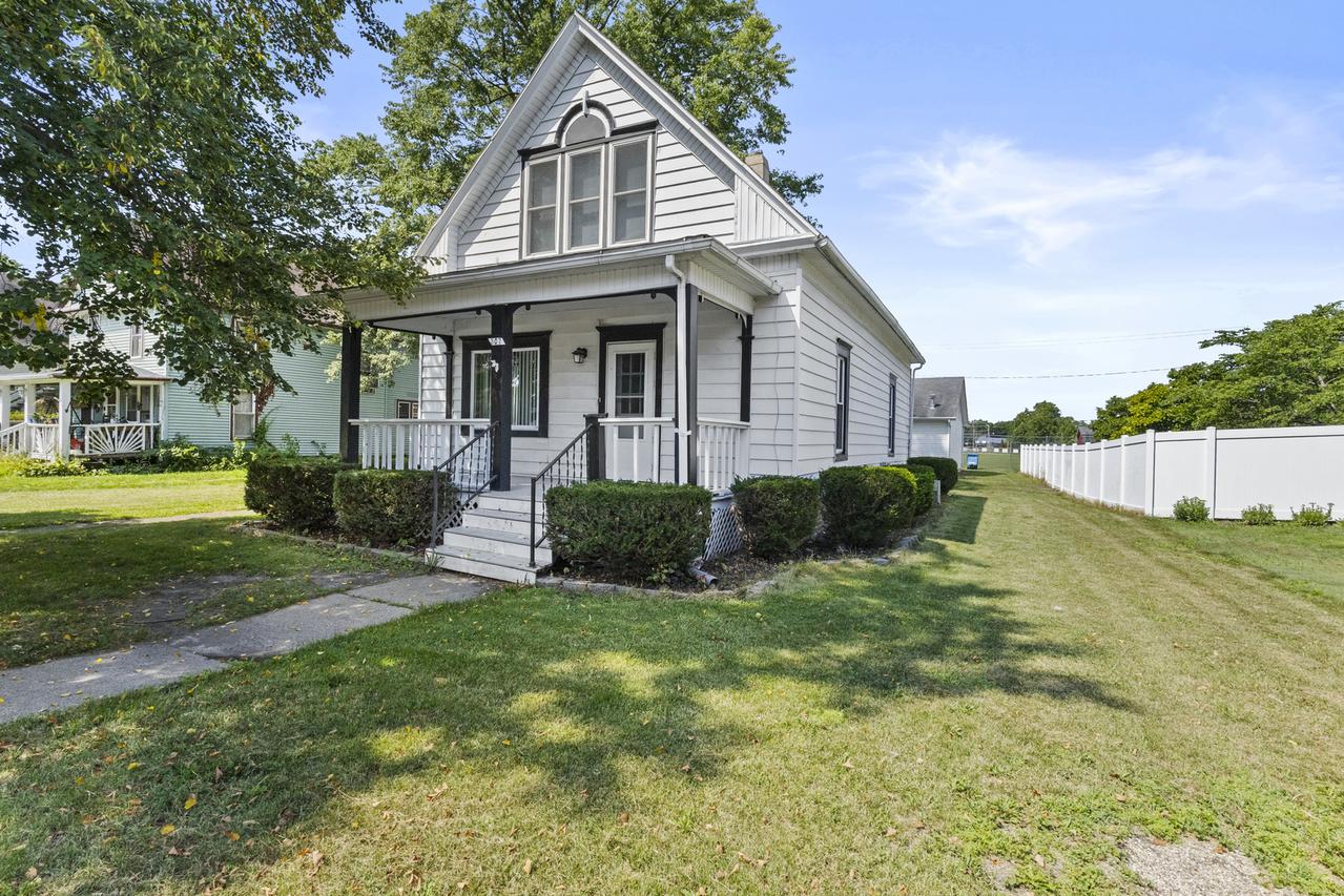 307 N Meadow St., Grant Park, IL 60940