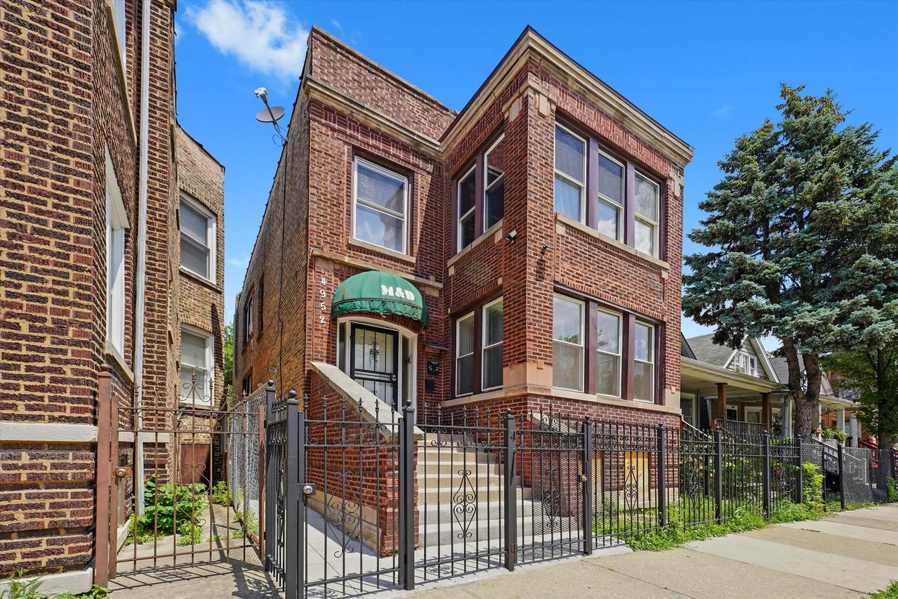 4952 W Augusta Blvd., Chicago, IL 60651