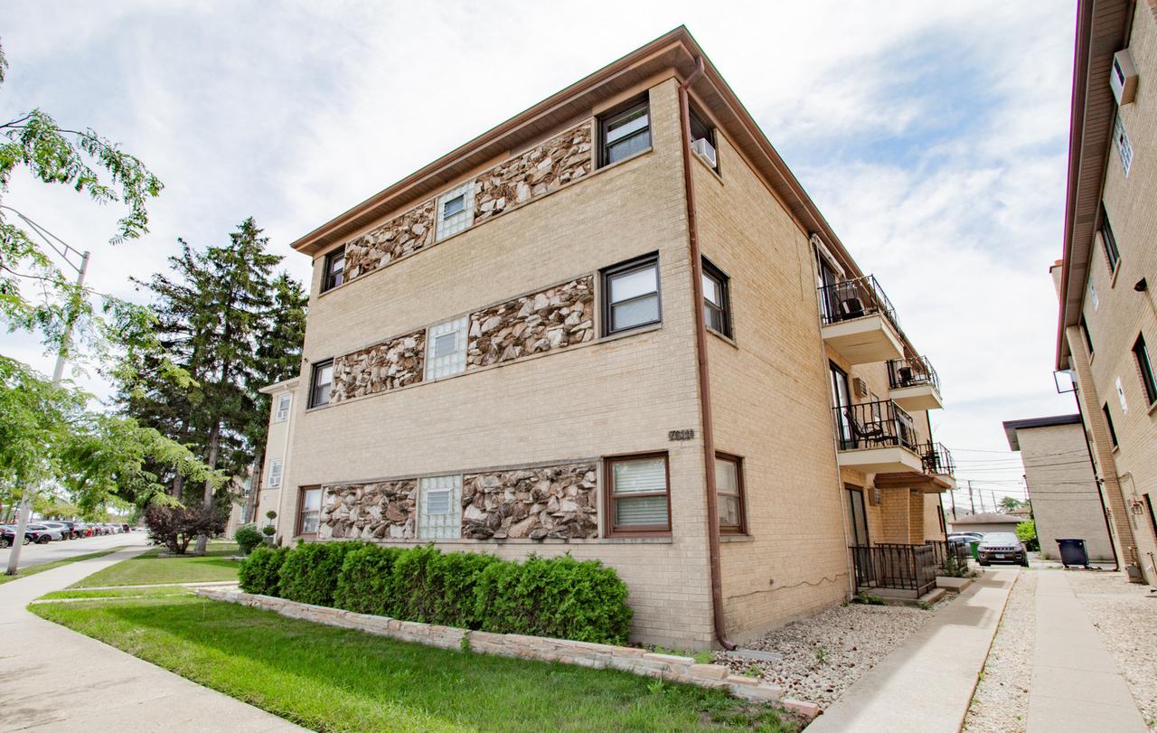 7611 W Altgeld St. #2N, Elmwood Park, IL 60707