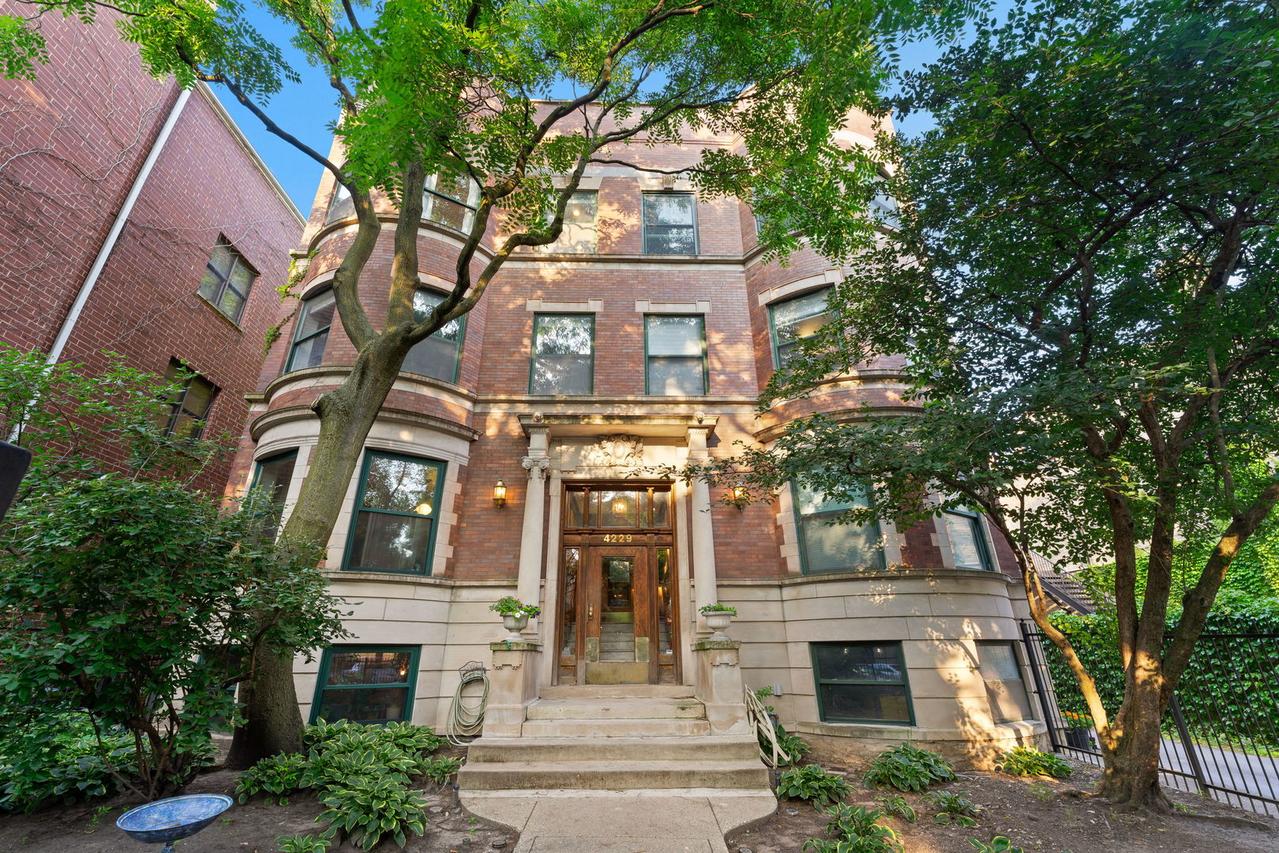 4229 N Kenmore Ave. #3N, Chicago, IL 60613