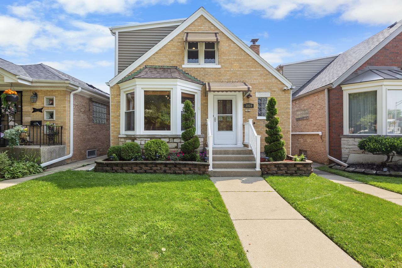 3919 N Oriole Ave., Chicago, IL 60634