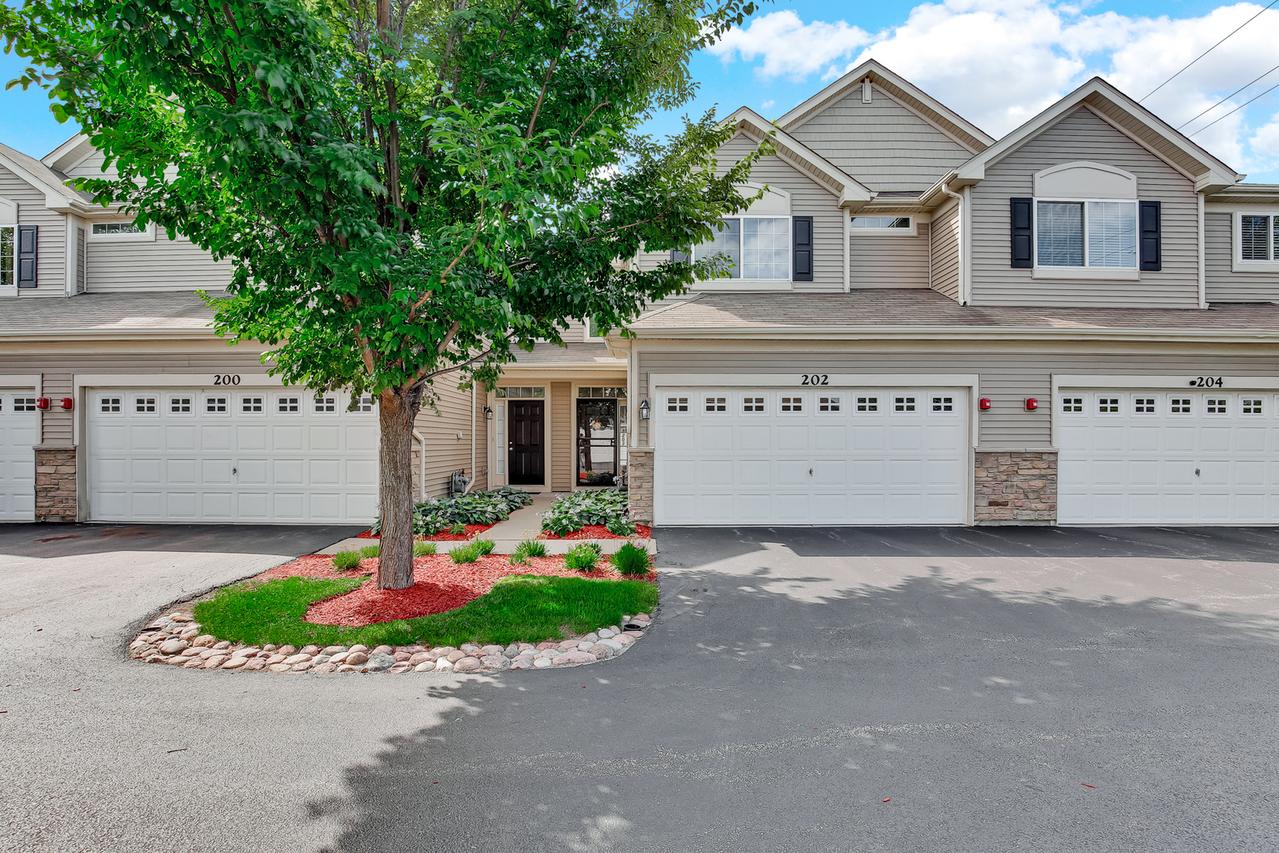 202 Owen St., Matteson, IL 60443