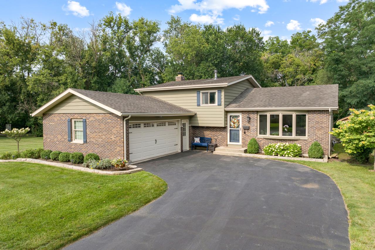 914 Scott St., Algonquin, IL 60102