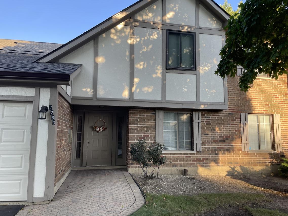 2263 N Enlund Dr. #1, Palatine, IL 60074