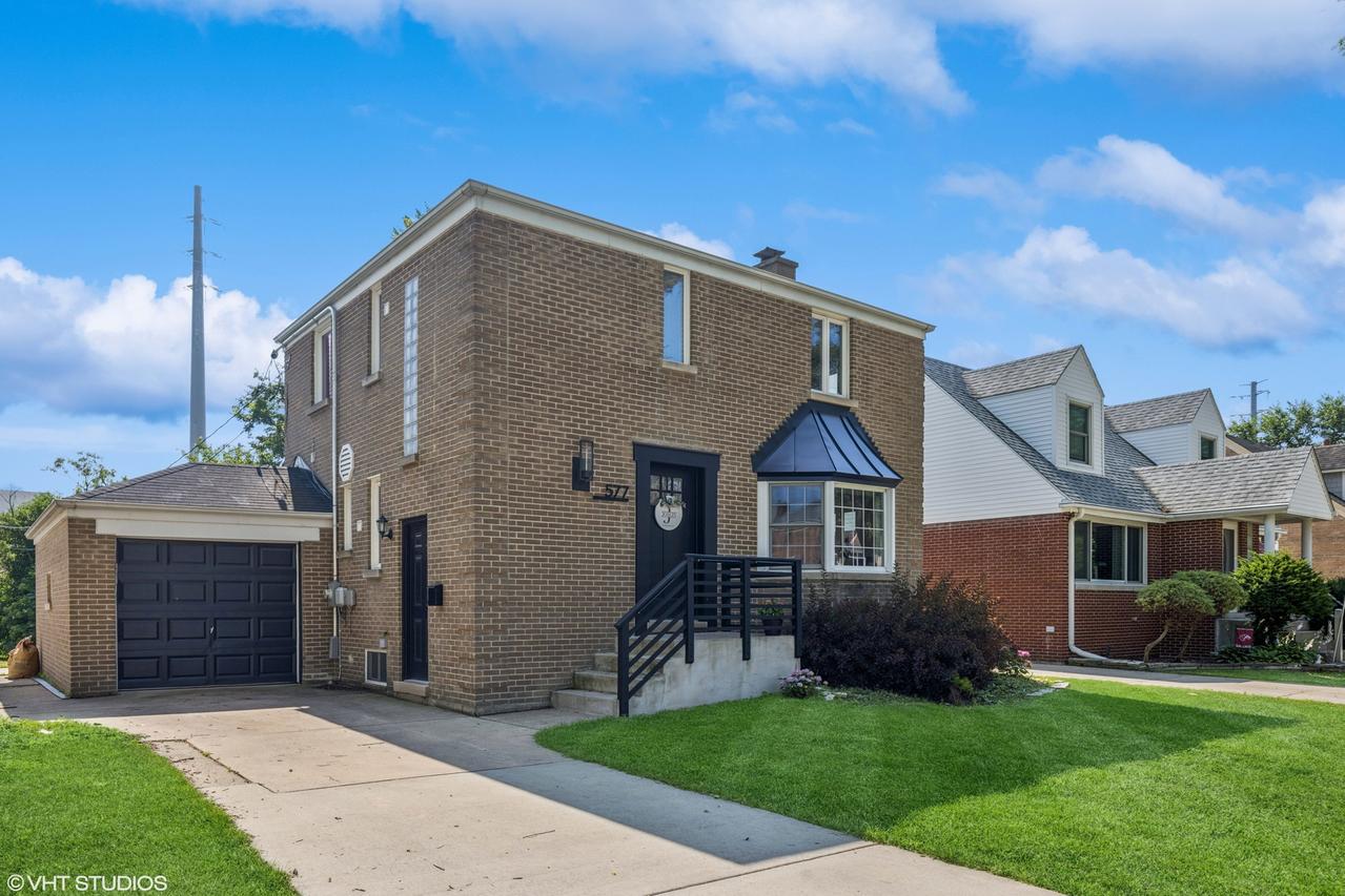 577 S Edgewood Ave., Elmhurst, IL 60126