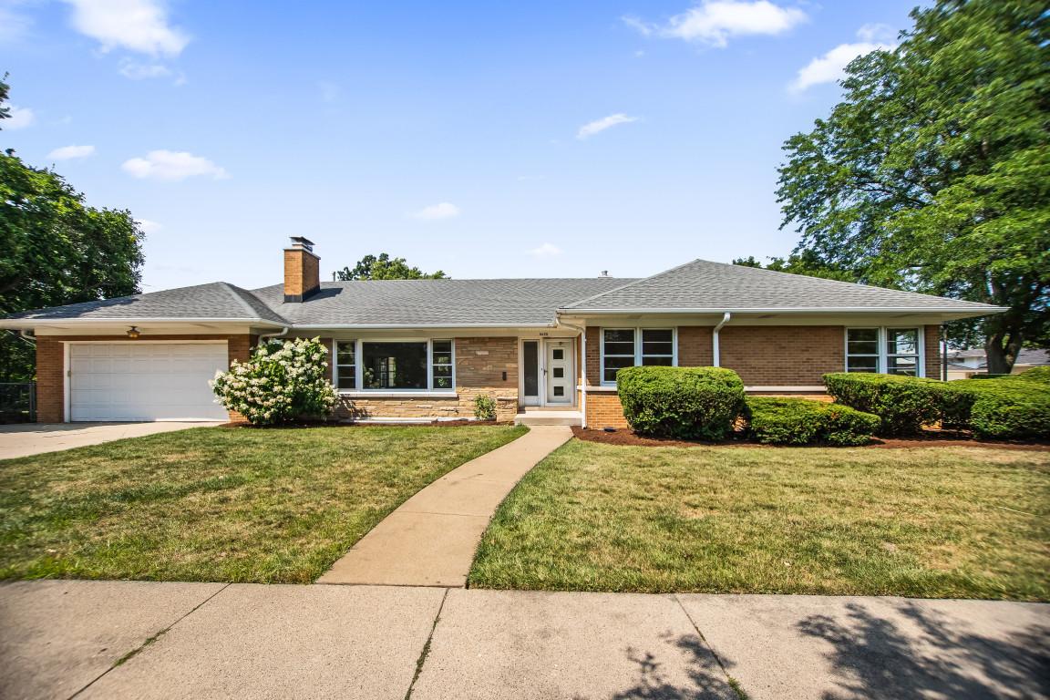 4600 Greenwood St., Skokie, IL 60076