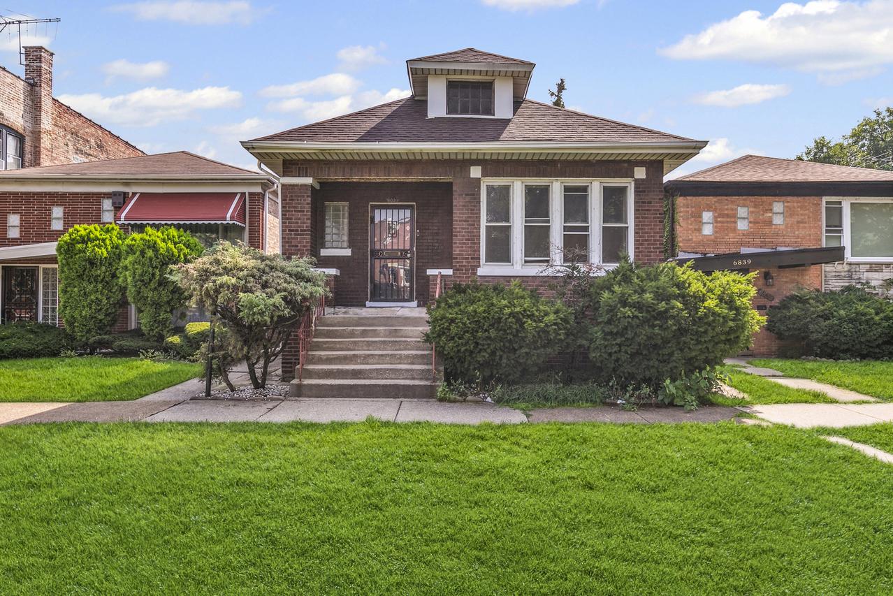 6837 S Michigan Ave., Chicago, IL 60637
