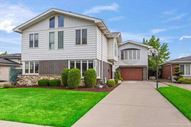 New Homes For Sale This Week That Attend Oak Lawn-Hometown Middle School: August 1st to August 7th