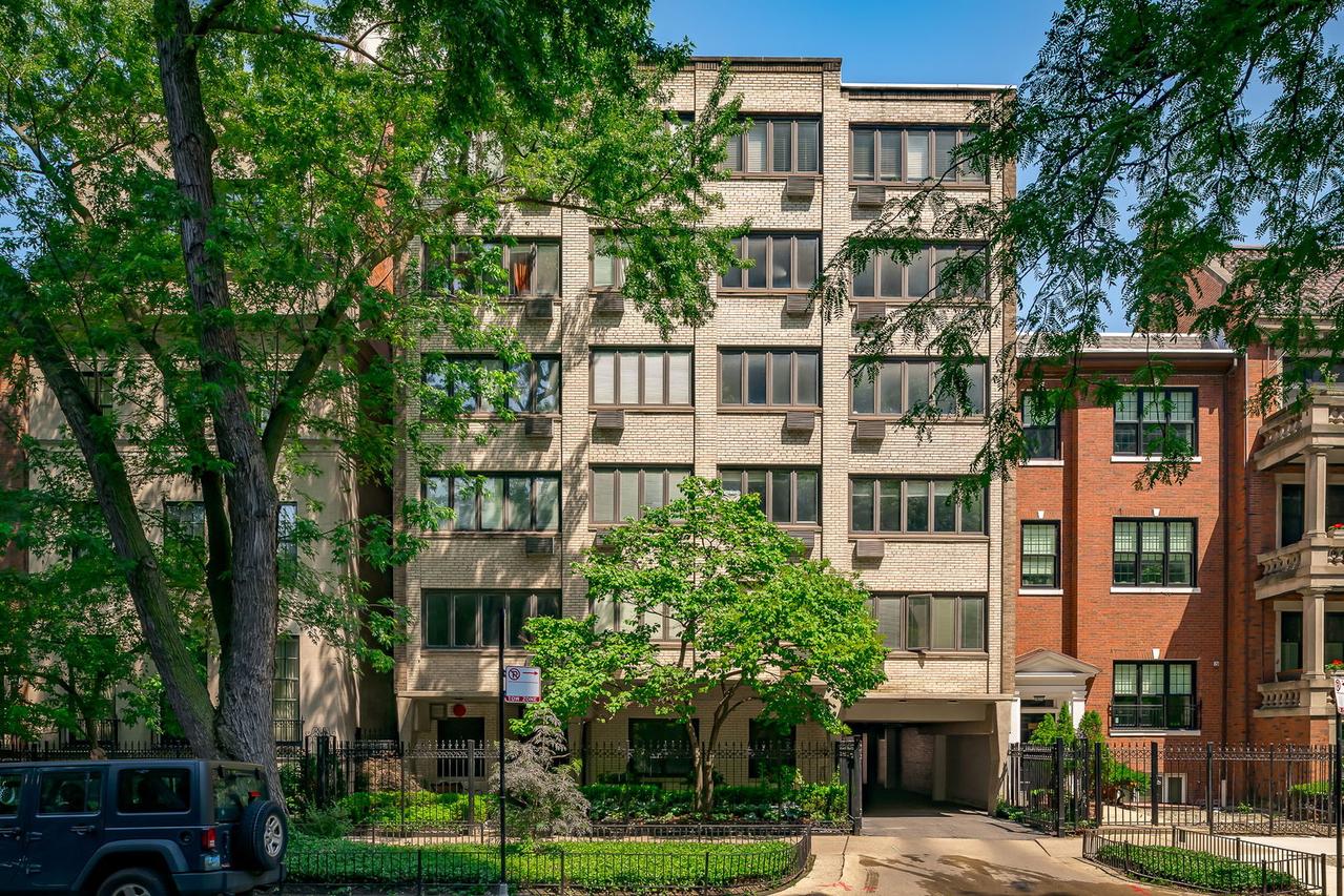1419 N State Pkwy. #501, Chicago, IL 60610
