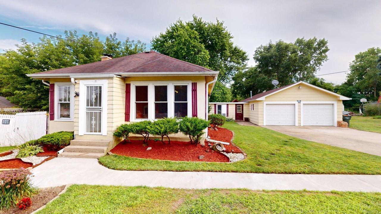 2505 26th St., Zion, IL 60099