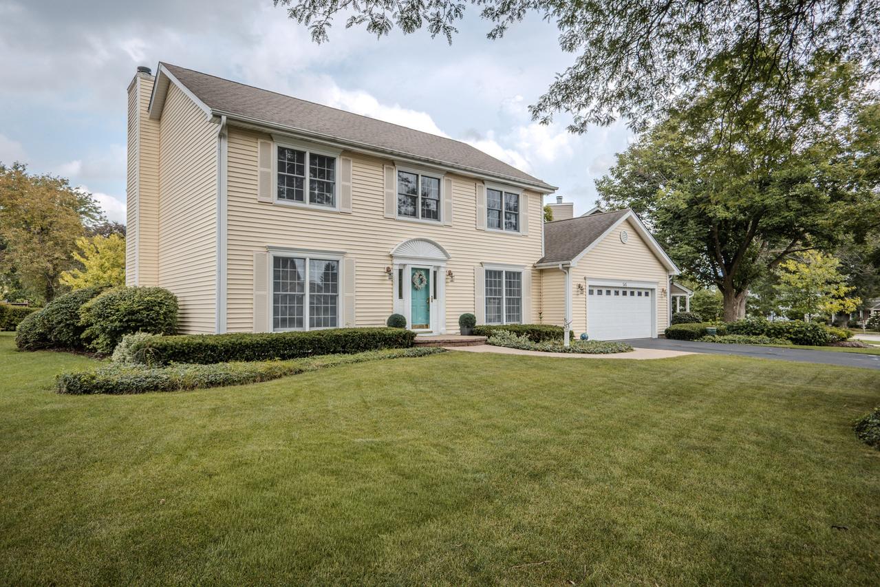 345 Southampton Dr., Geneva, IL 60134