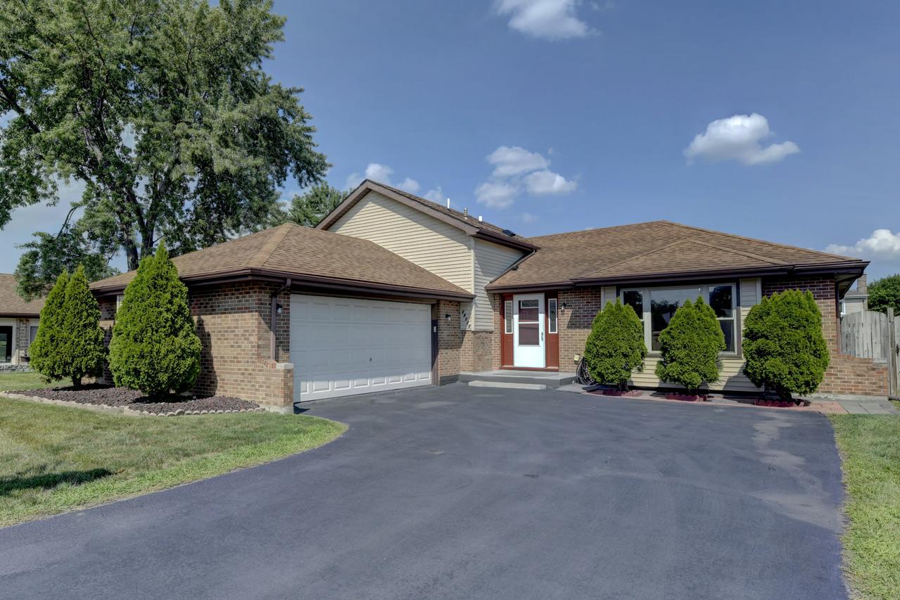 19139 Roy St., Lansing, IL 60438