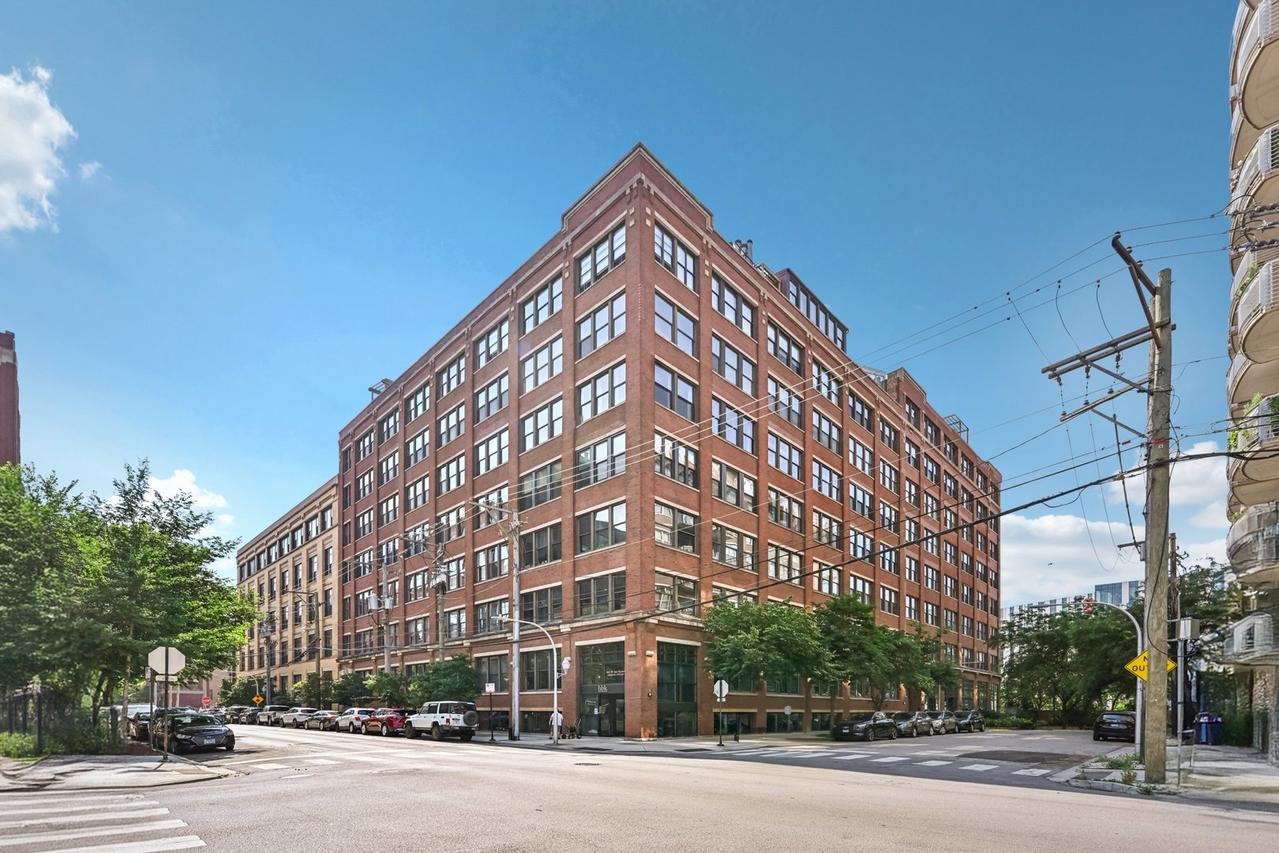 913 W Van Buren St. #5H, Chicago, IL 60607