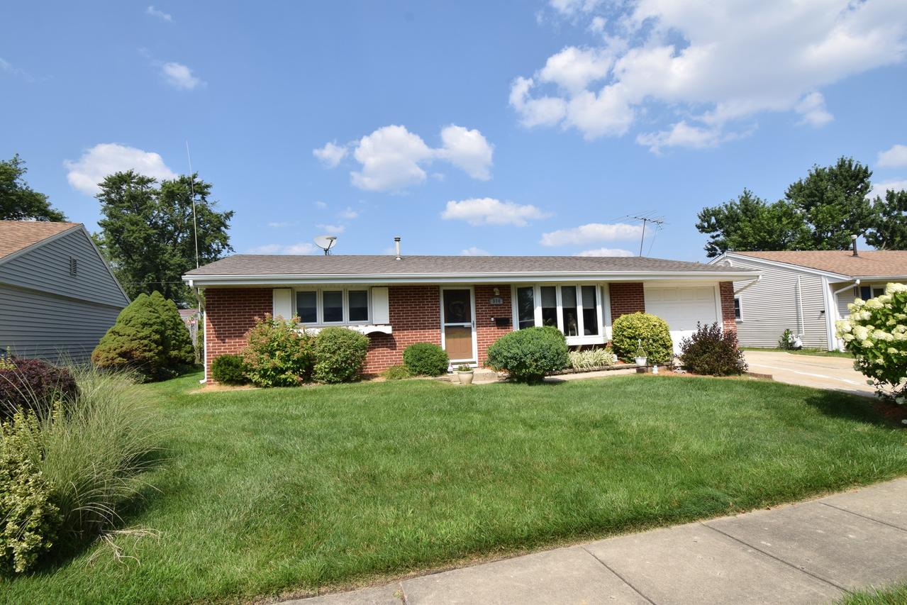 314 E Streamwood Blvd., Streamwood, IL 60107