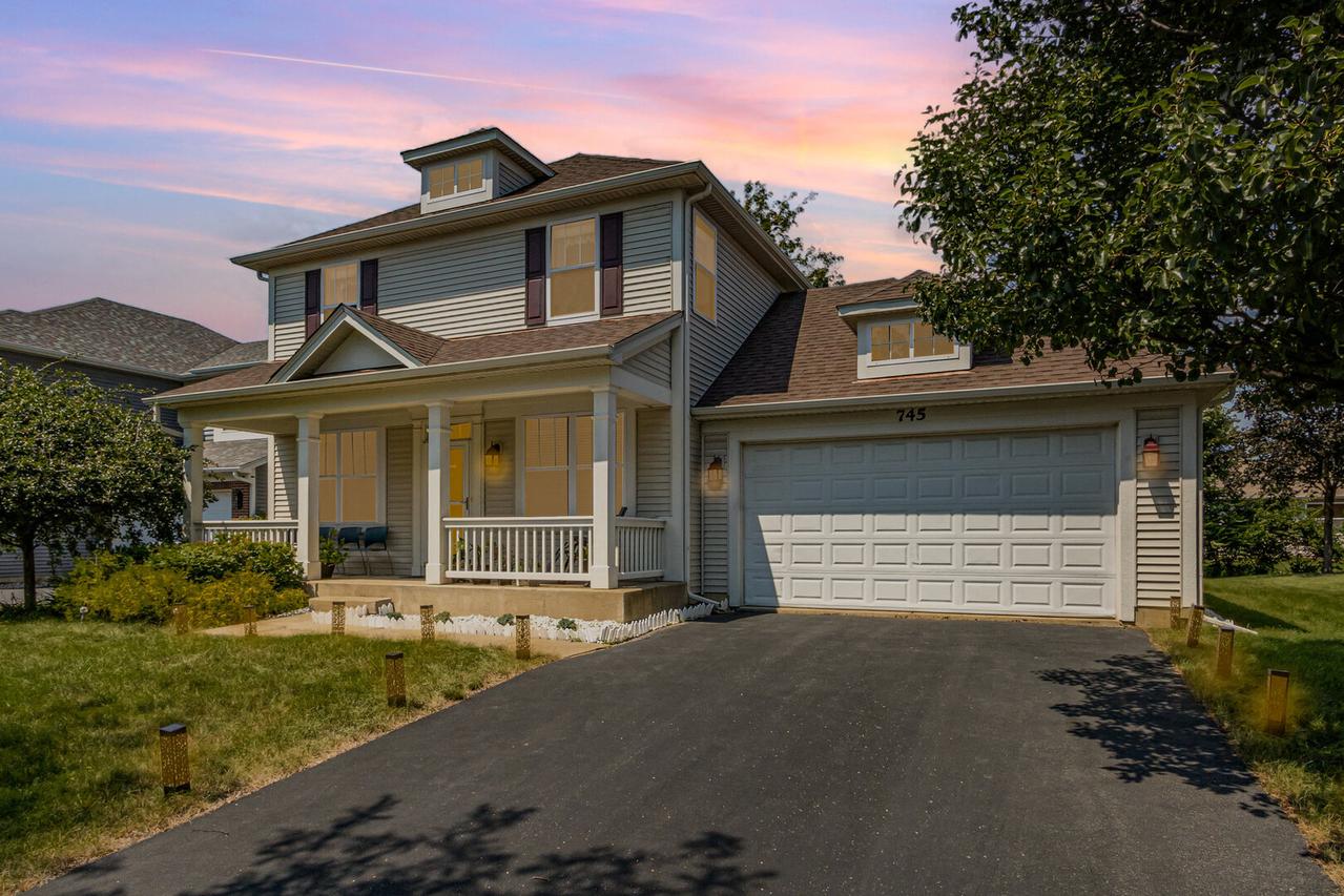 745 Market Dr., Oswego, IL 60543