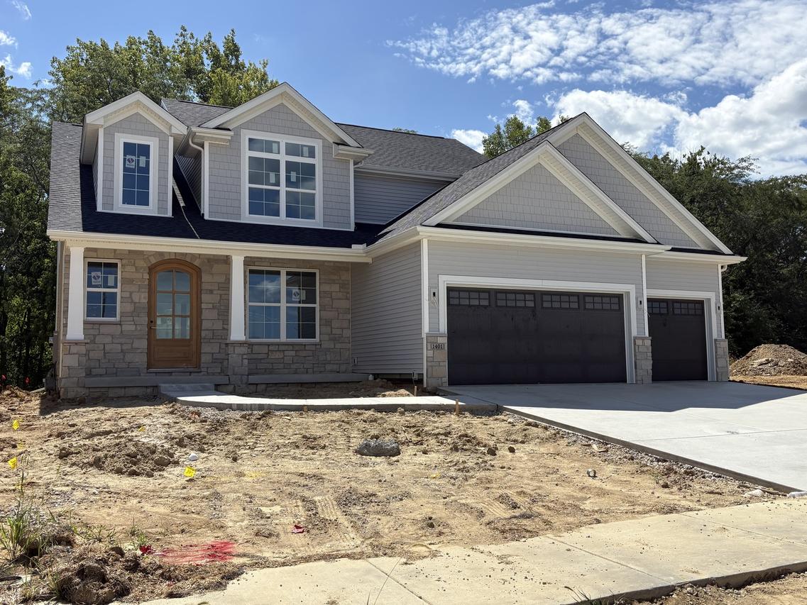 1401 Ravenwood Dr., Mahomet, IL 61853