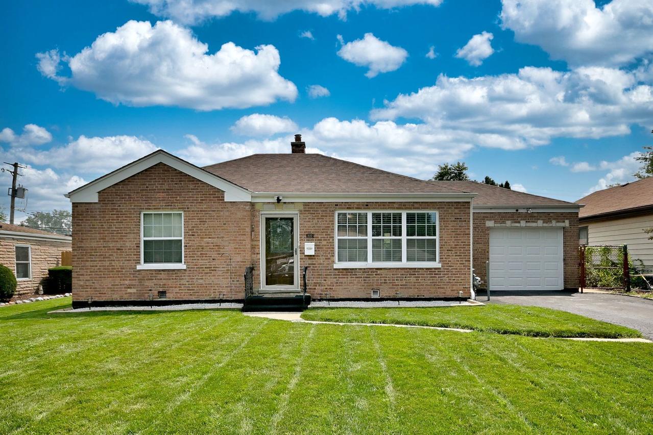 227 Parkview Dr., Northlake, IL 60164