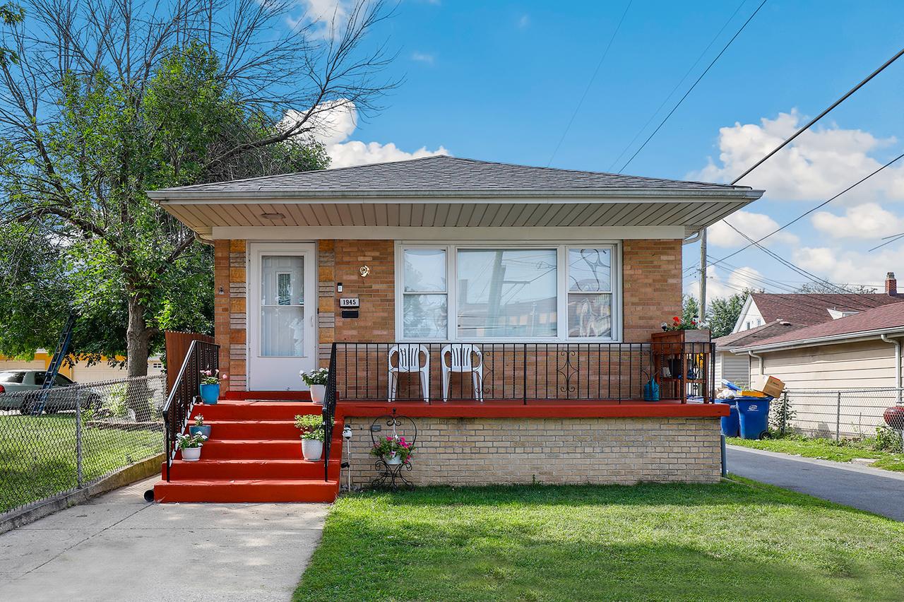 1945 High St., Blue Island, IL 60406
