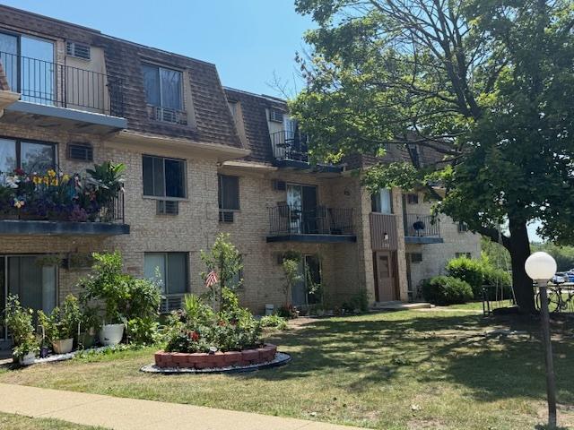 266 Shorewood Dr. #1D, Glendale Heights, IL 60139