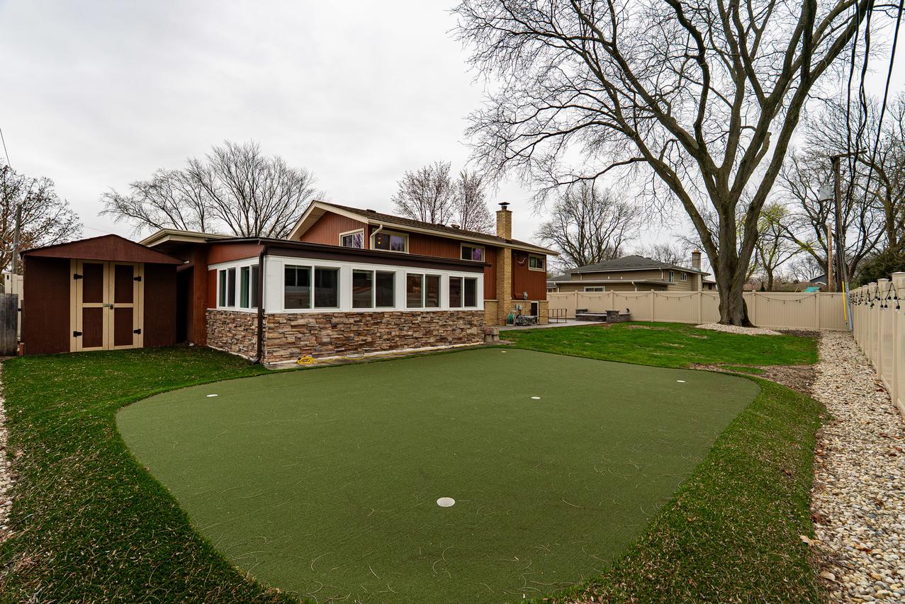 1116 N Westgate Rd., Mount Prospect, IL 60056